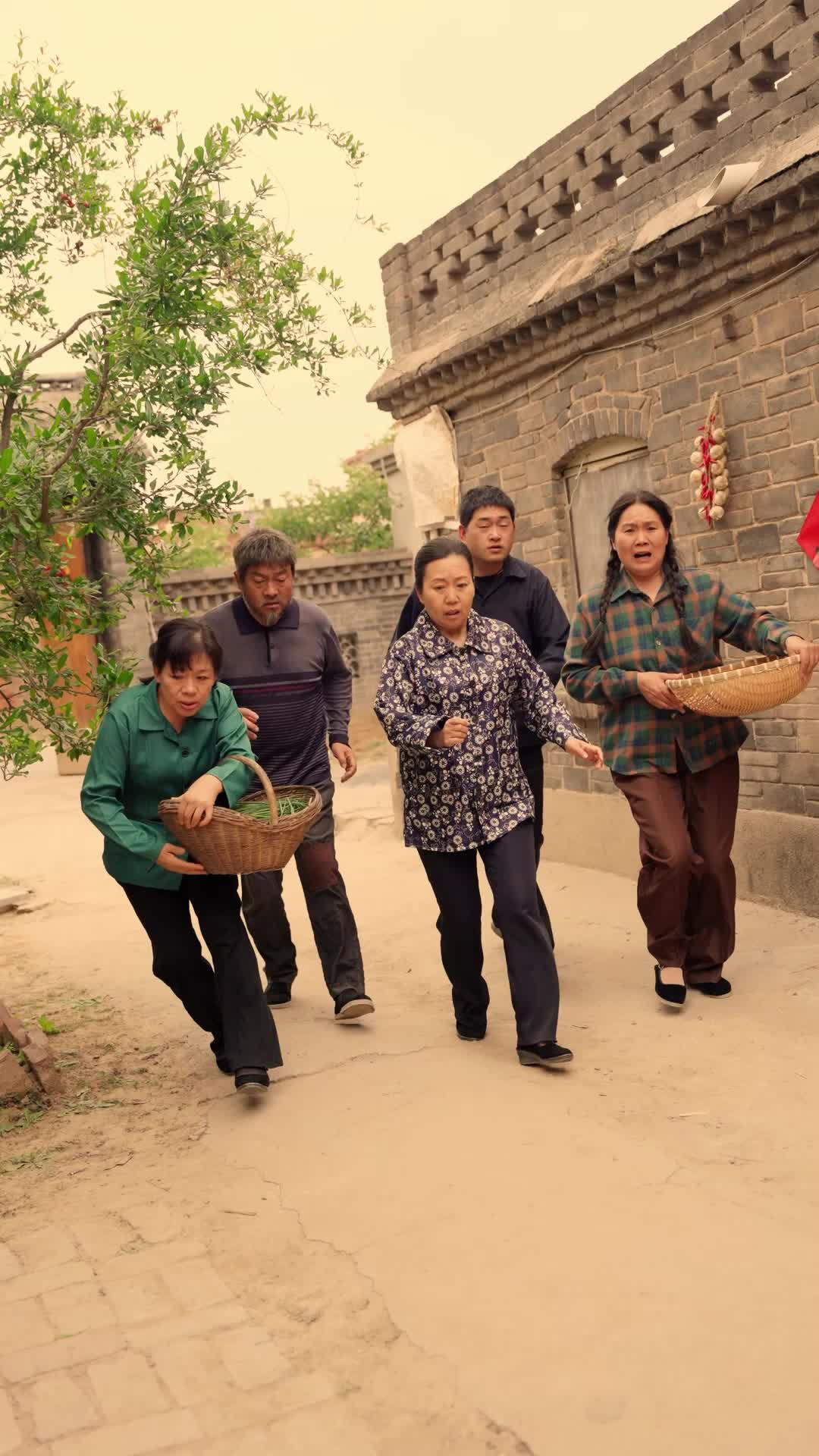 Folge 16 - Rette sie, 1981!